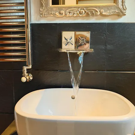 Hostdomus - Eagle شقة سيستريير