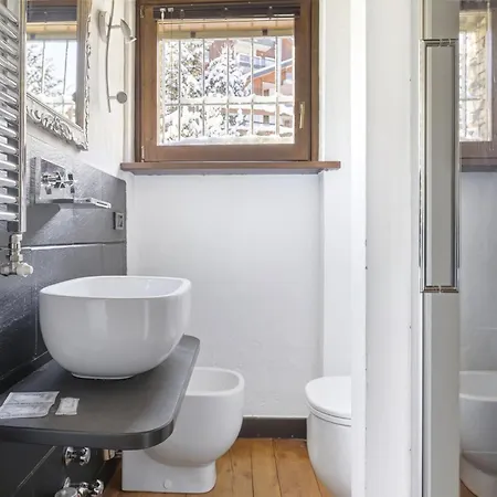 Hostdomus - Eagle سيستريير