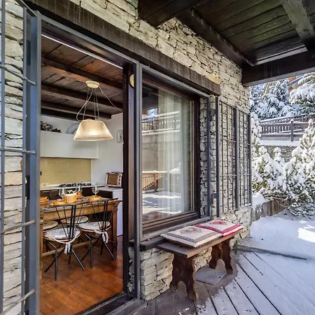 Hostdomus - Eagle * سيستريير